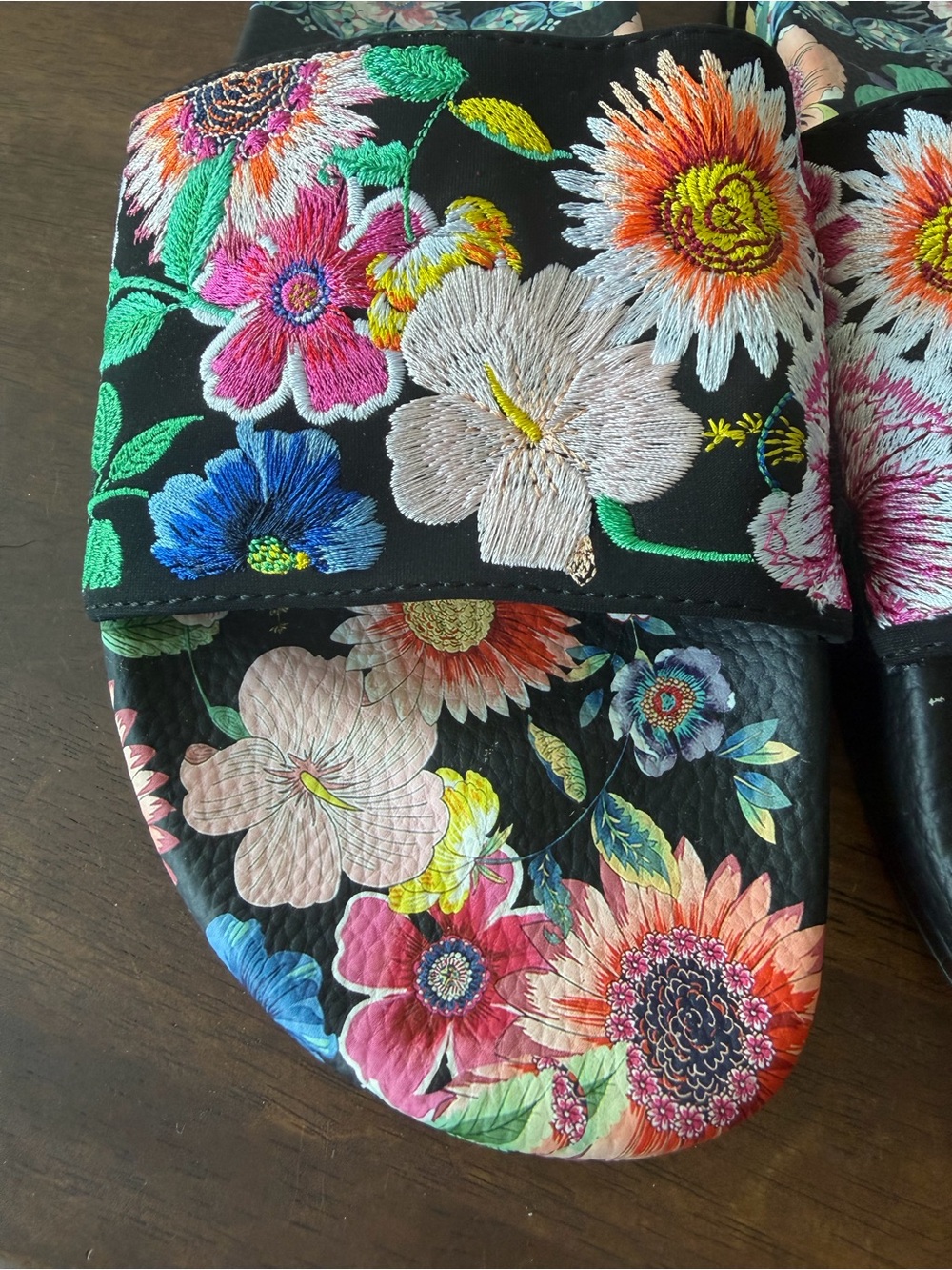 Johnny Was black colorful floral embroidered Evening Palace sandals Women’s 8 - Picture 2 of 10